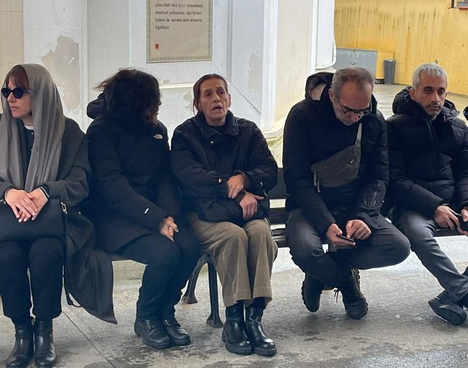 Sanat camiası üzüldü, ışıkla vedalaştık, mekanı cennet olsun