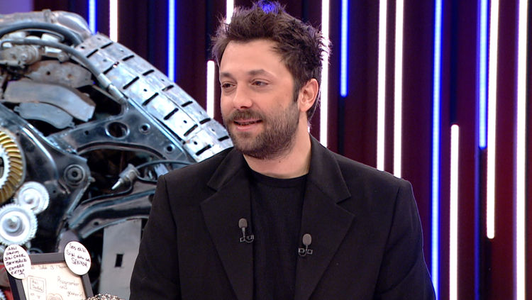 Yıllık dostluktan, aşkla evliliğe uzanan sıra dışı bir yolculuk