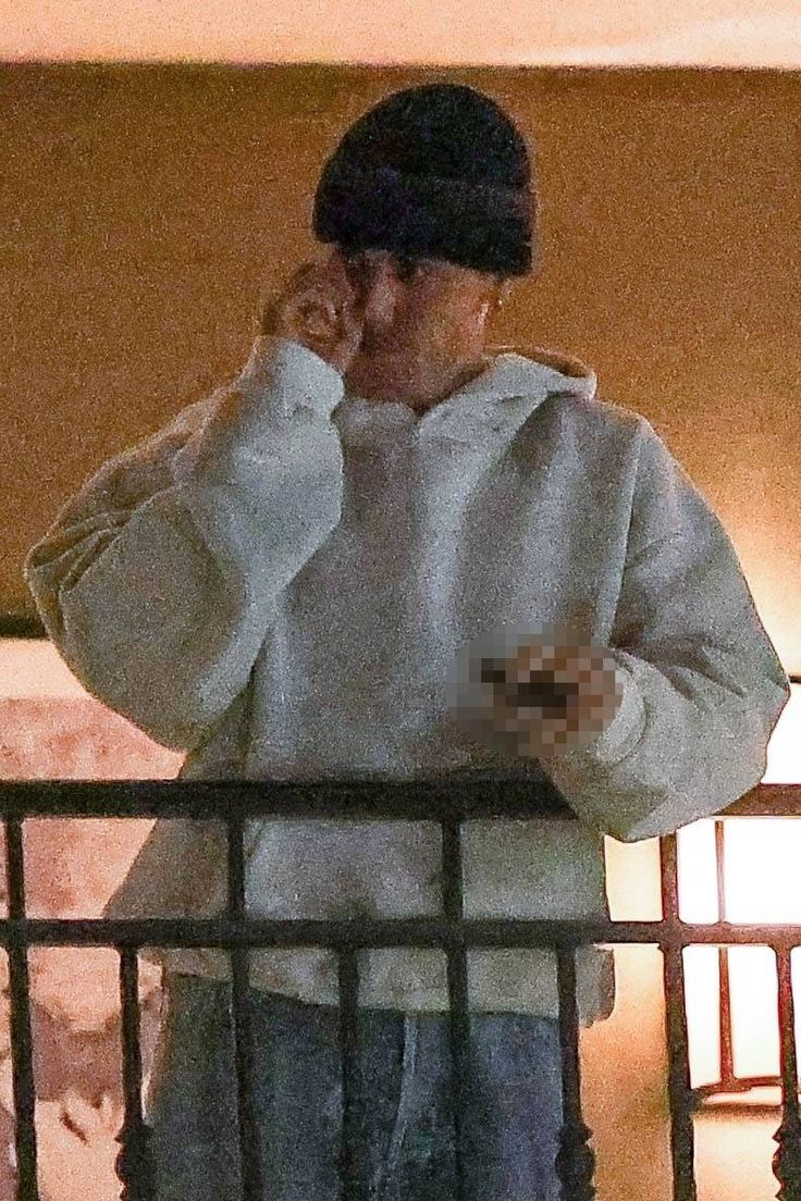 Burnu karıştırmak, ünlü olmak, Beverly Hills, paparazziler