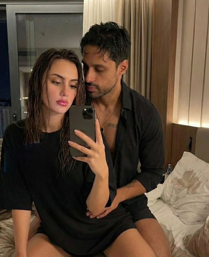 Yapay zekâ, ünlü oyuncunun sahte anısını canlandırdı