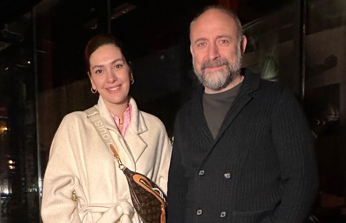 Gülüşleri yüzünden, aşkları hala taptaze