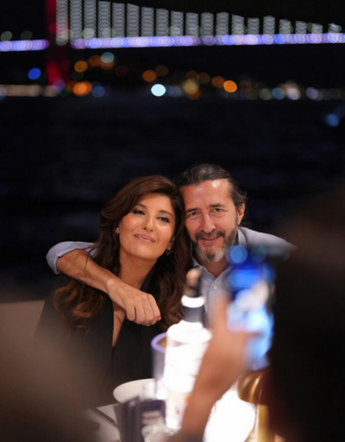 Kalpler konuştu, aşklar parladı, mutluluk taştı