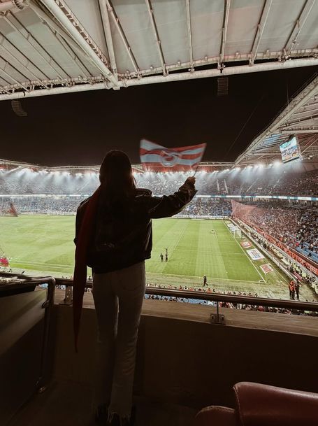 Trabzon'da bordo-mavi heyecan, Seray Kaya ile daha da arttı!