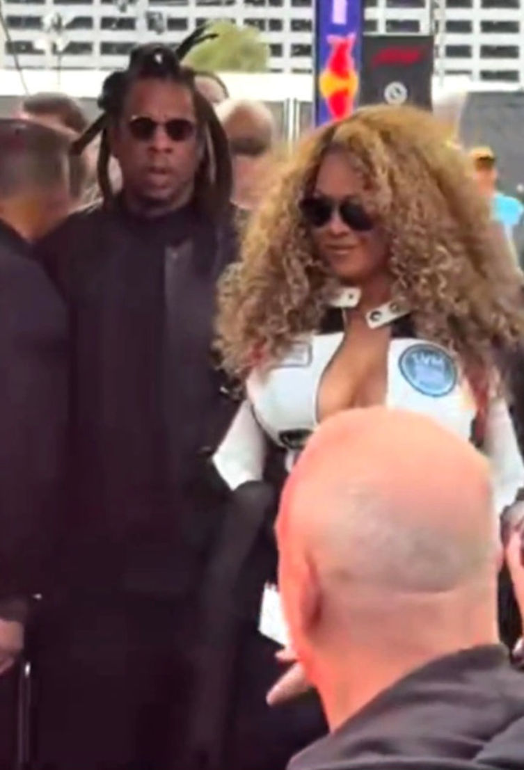 Yeni saç, yeni Beyonce, cesur adım, şok etkisi!