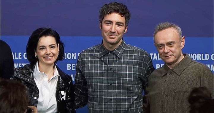 Berlin'de Özgü Namal, Türkiye'ye dair çarpıcı bir tercih