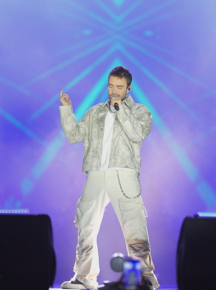 Annesi şaşkın, sahnede kahkaha tufanı!