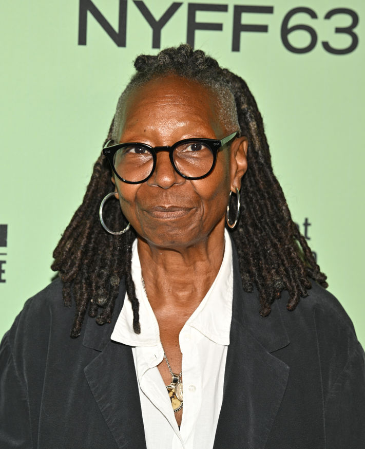 Sadece bir fotoğrafın varlığını varsayarak: Gizemli geçmiş, şaşkın bakışlar, sessiz