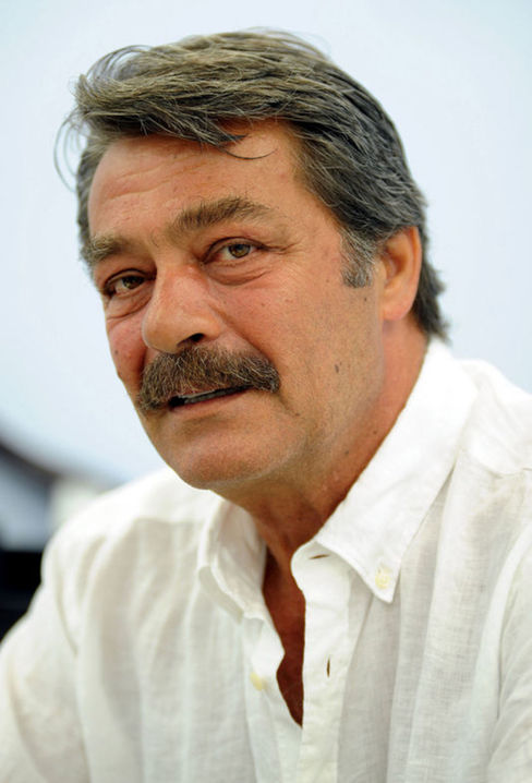 Hak yerinde, sanatçı güvende, geçmiş saygı görüyor