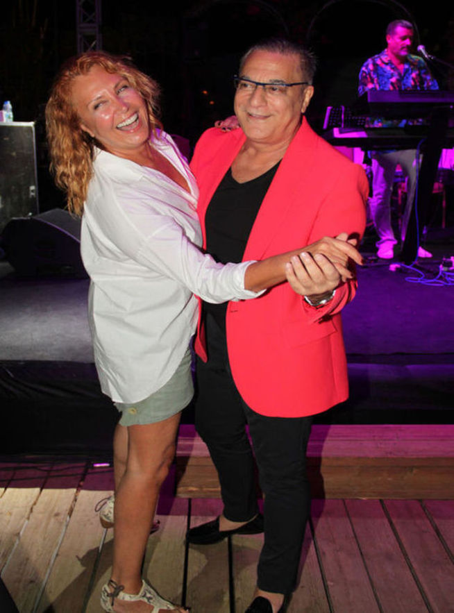 Ailesiyle ilgili duygularını dile getiren Yasmin Erbil