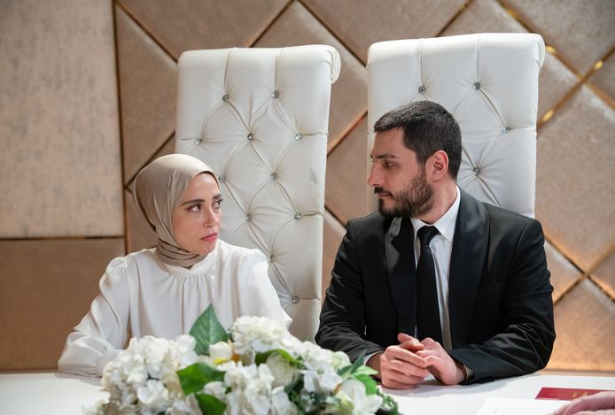 Aşk, entrika, şok: Kızılcık Şerbeti fırtınası devam ediyor!