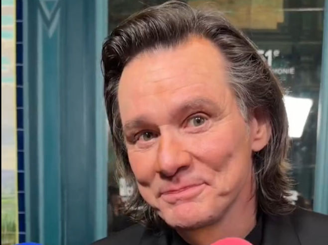 Yüz hatları değişti, ödülün gölgesi mi düştü?