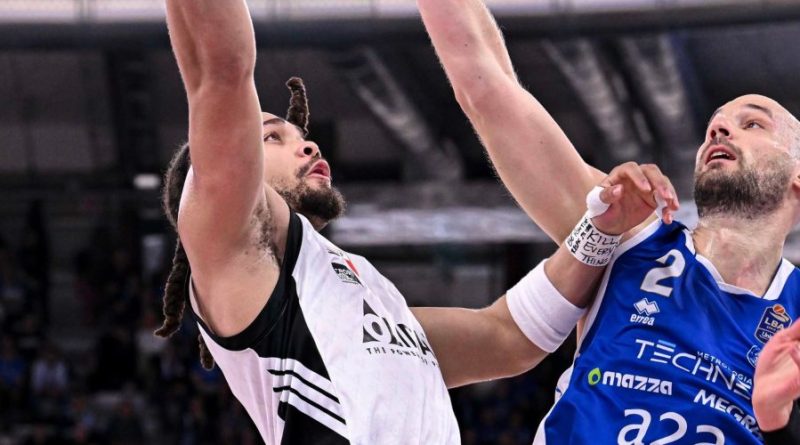 Bologna zirvede, basketbol coşkusu İtalya'da!