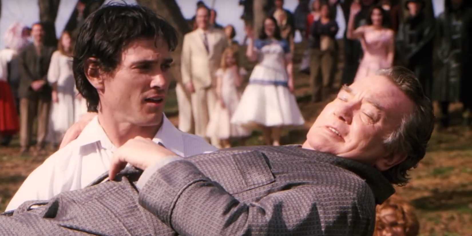 Hayaller, yalanlar, baba oğul ilişkisi, sihirli bir dünya