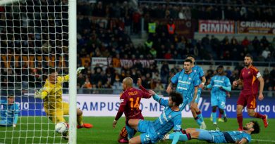 Roma'ya yeni geldi, sahayı ateşledi!