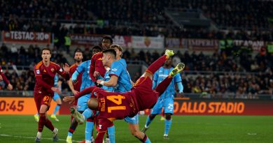 Roma'nın yeni golcüsü, sahne ışığında parlıyor