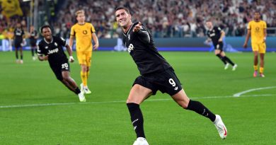 Sırp golcünün yolu nereye düşecek, belirsizlik devam ediyor