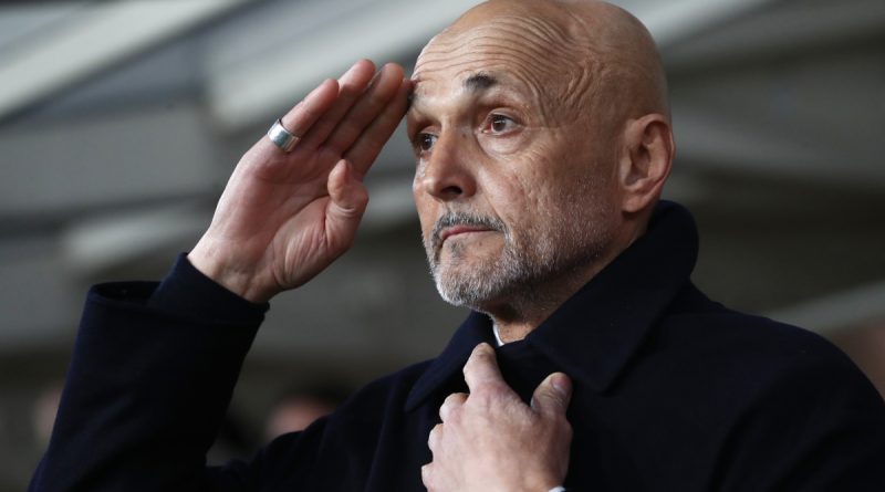 Spalletti'den sert eleştiriler, öpücük şoku, futbol gündeminde!