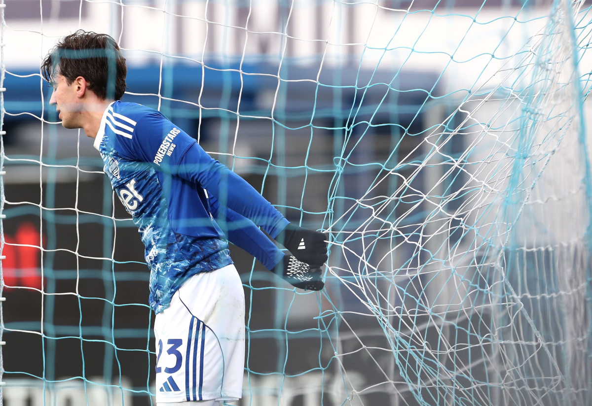 Gergin mücadele, kırmızı kart, kaçırılan penaltı, beraberlik