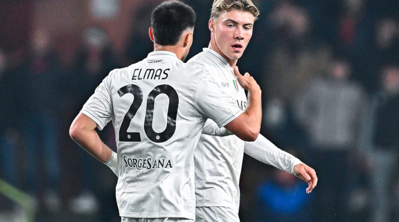 Dramatik anlar, penaltılarla Napoli galip ayrıldı!