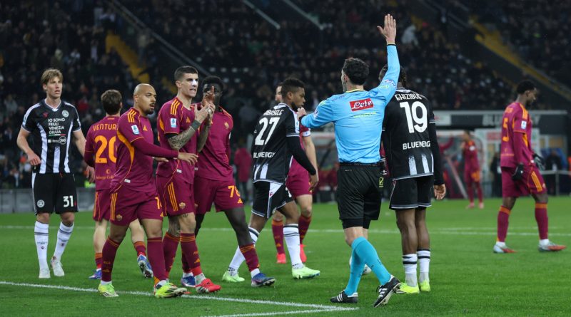 Roma şokta, Udinese coşkusu, Svilar'ın hatası kaderi değiştirdi