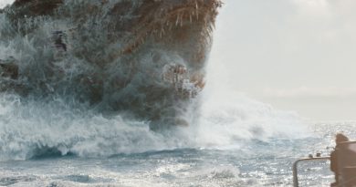 Dev canavarlar yükseliyor, Apple TV'de yeni bir efsane doğuyor