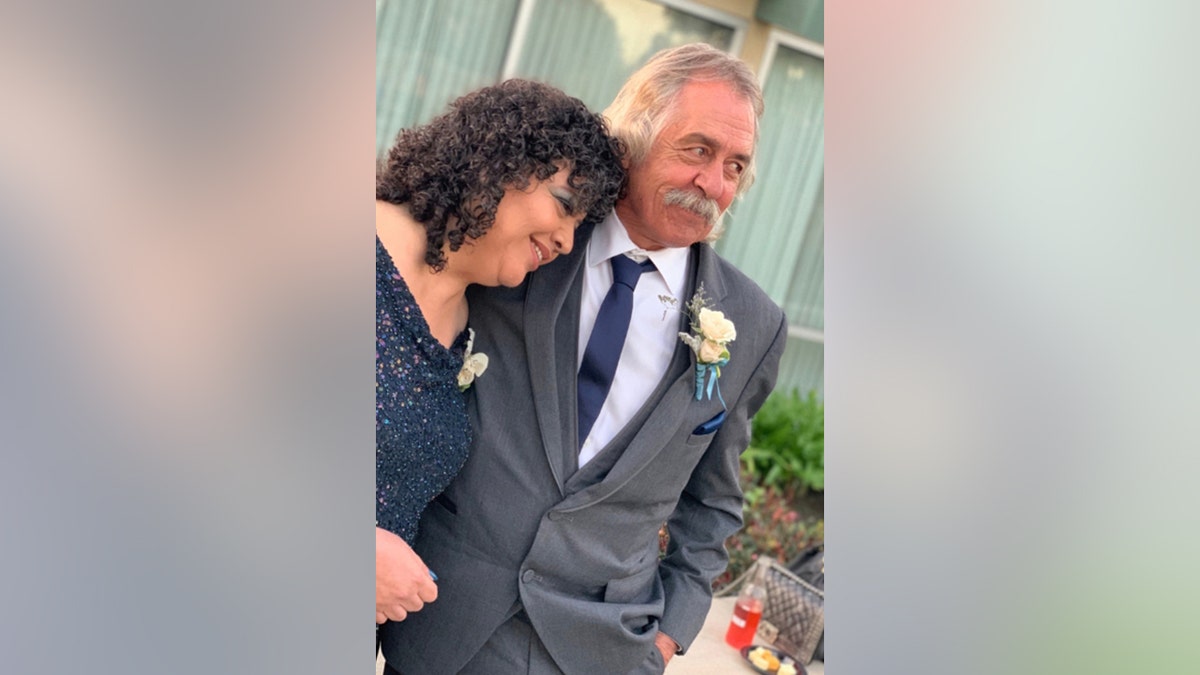 Yalan aşk, acı sonuç, yaşlı kadın, kayıp birikim