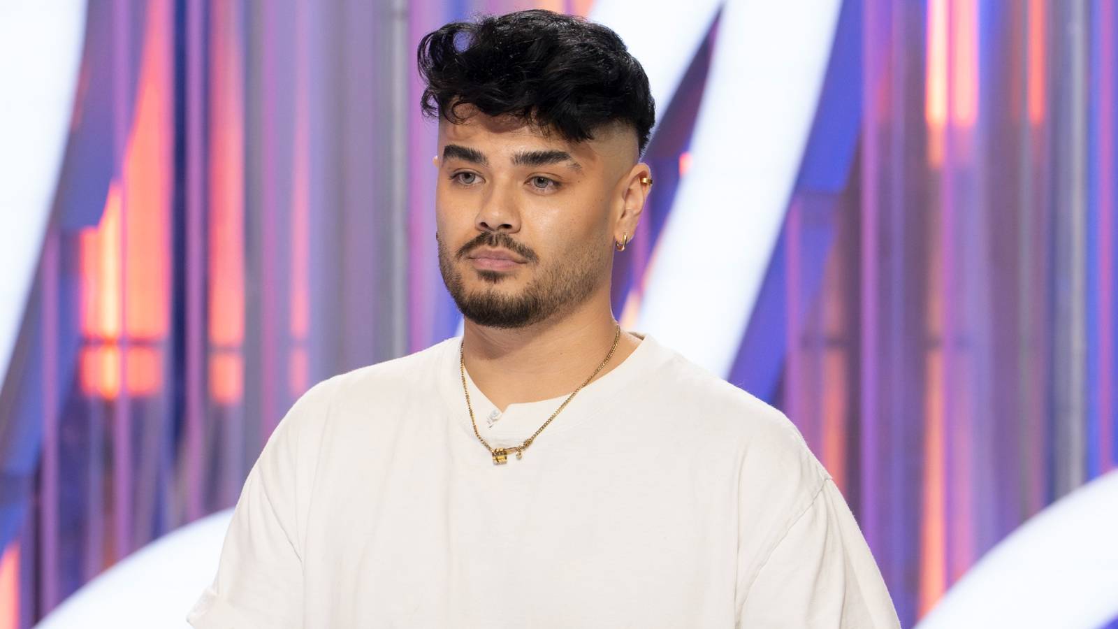 Sahne ışığında genç yetenek, umut ve müzik