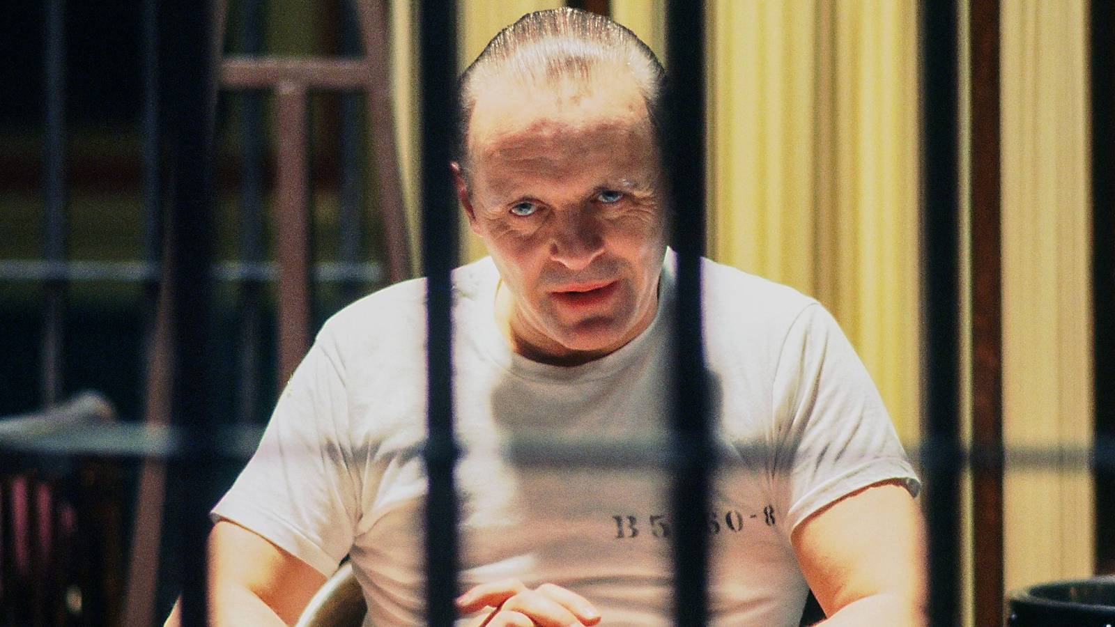 Derin bakışlar, gerilim kokusu, unutulmaz performans, efsanevi bir başyapıt