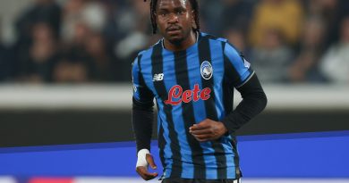 Nijeryalı yıldız, kırmızı-beyazlı formaya doğru yaklaşıyor