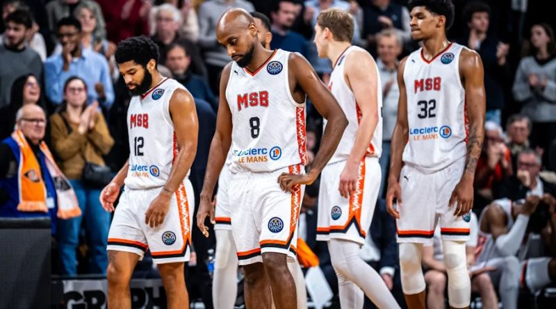 Johnny Berhanemeskel, basketbol arenasında parlıyor!