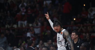 Yüreği Olympiacos için atıyor, anılar biriktiriyor