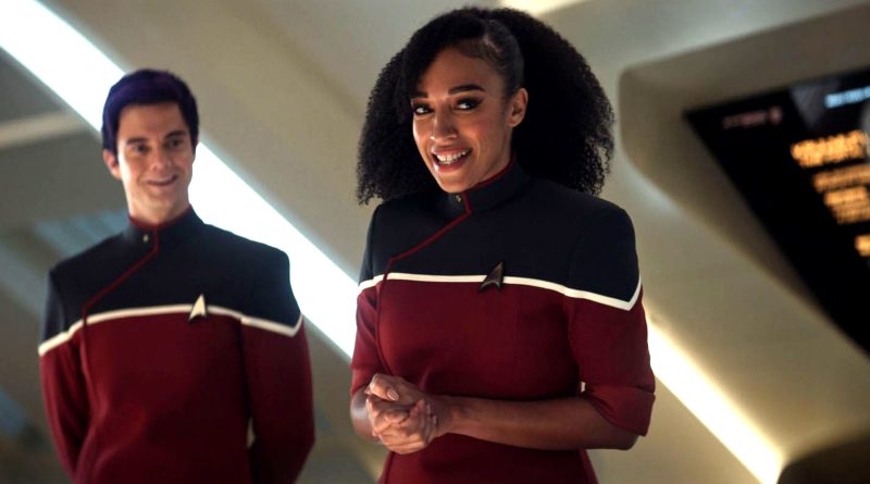 Çok yönlü oyuncu, uzayın derinliklerinde birden fazla yüz