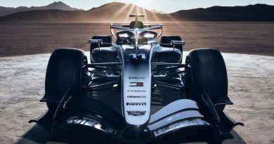 Görkemli giriş, milyon dolarlık reklam, Formula 1'e merhaba