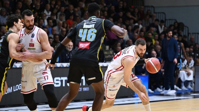 Basketbol coşkusu İtalya'da yaşanıyor, iki dev galip ayrıldı