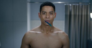 Zaman döngüsü, mizah ve derinlik harika birleşim