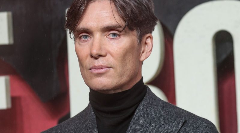 Sark kostümüyle Cillian Murphy, Tron evrenine yeniden mi?