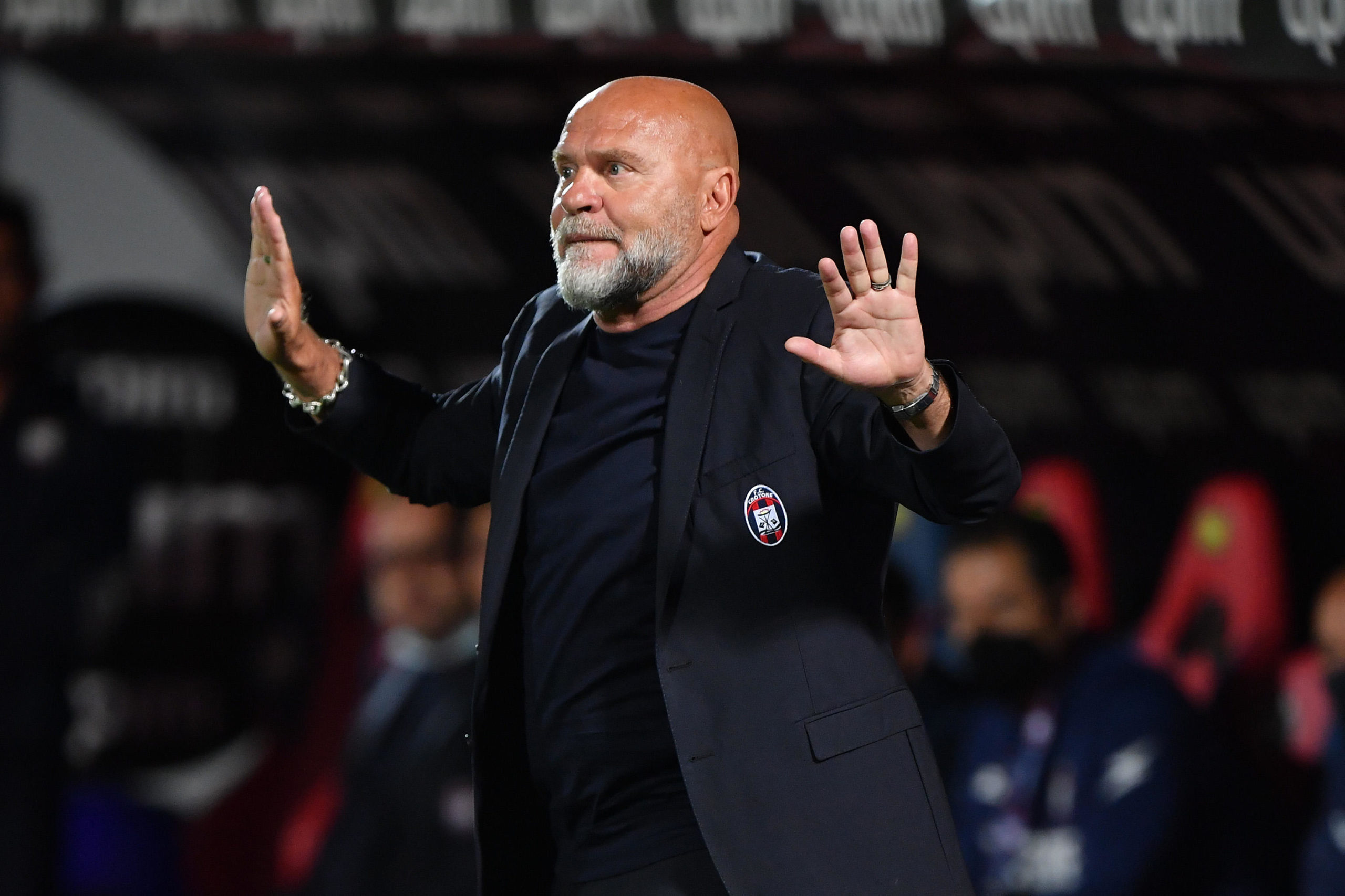 Tartışma büyüyor, eski teknik adam da susmadı