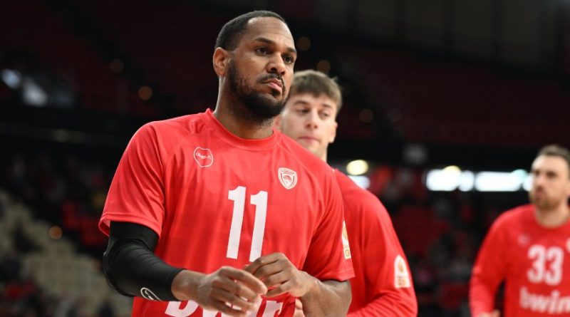 Morris geri döndü, oyun kurucu sorunu aşıldı!