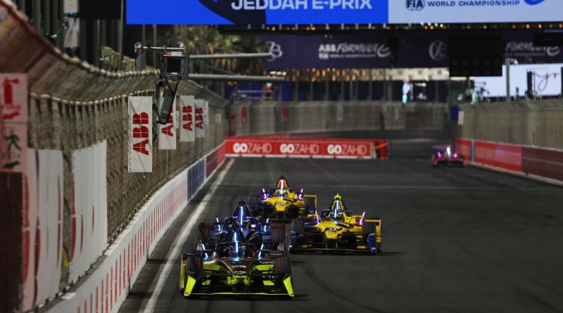 Elektrikli araçlar, hız, heyecan, Jeddah'da yeni bir deneyim