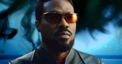 Sessiz fısıltılar, gölgeler dans ediyor, güç yükseliyor