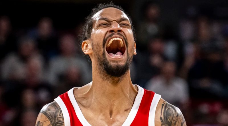 Basketbol sahasında yıldız parıltısı, Jeremiah Hill'den geldi!