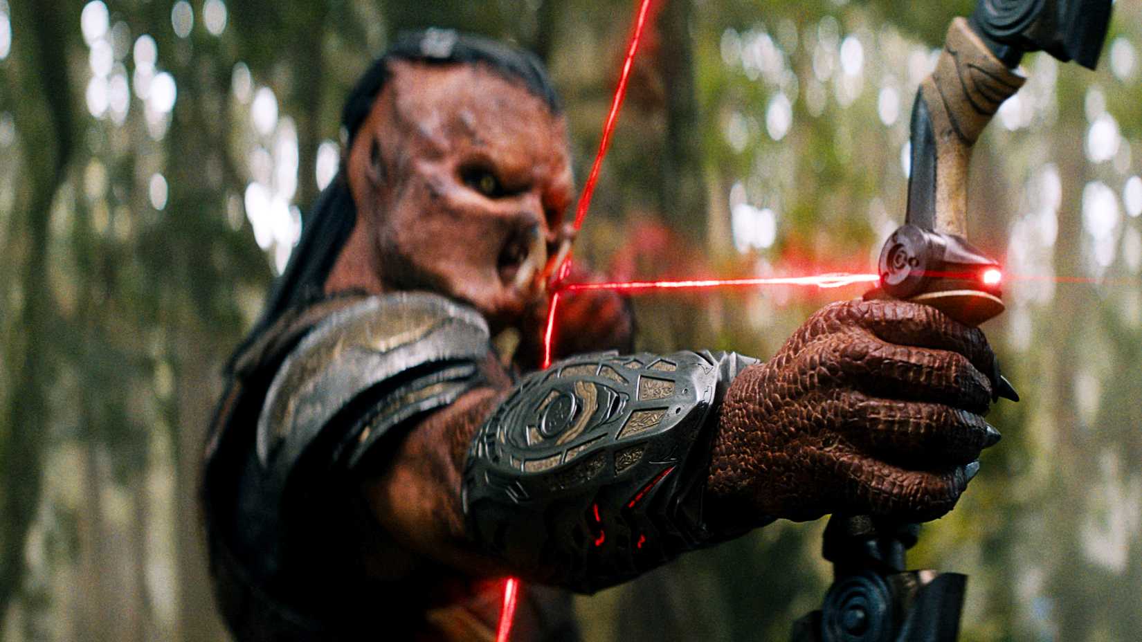 Avın izleri taptaze, gelecek sisli bir vadide