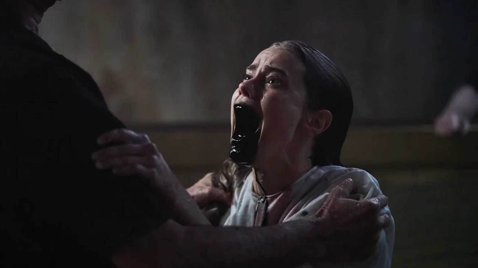 Derinlikli hikaye, gerilim dorukta, karanlık atmosfer, izleyiciyi ele geçiriyor