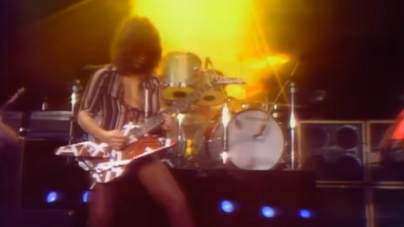 Rock'ın enerjisi, gitarın şahlanışı, efsane doğuyor