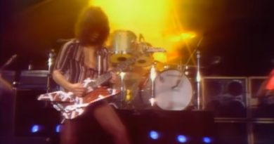 Efsane doğdu, gitar konuştu, rock değişti