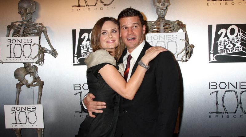 Kemiklerin gizemi yeniden çözülüyor, Netflix'te coşuyor!