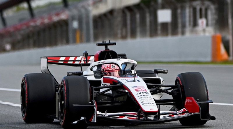 Kanatlar hareketli, sürükleme azalmalı, pilotlar memnun değil