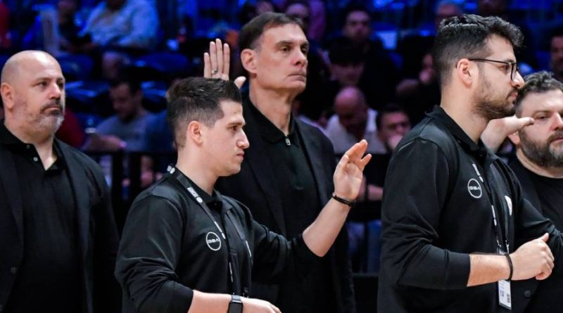 Yüzlerde hayal kırıklığı, gerginlik havada asılı