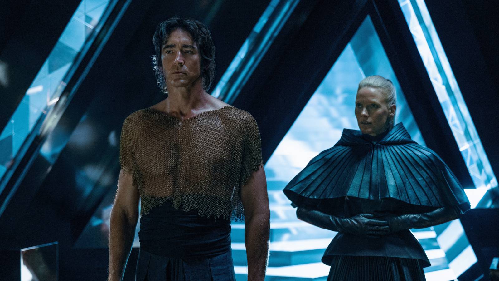 Derin uzayın gizemleri, politik entrikalar ve epik savaşlar