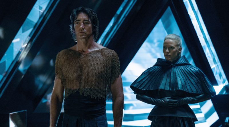 Derin uzayın gizemleri, siyasi entrikalar, epik mücadeleler